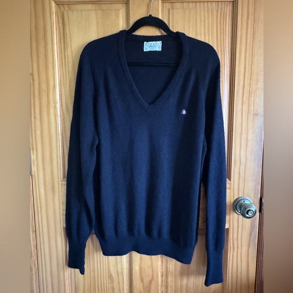 ✨ Vintage Christian Dior V-Neck Sweater – Size Large – Made in USA ✨